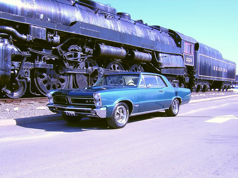 Blue 65 GTO