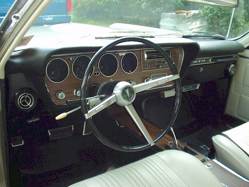 67 GTO Interior