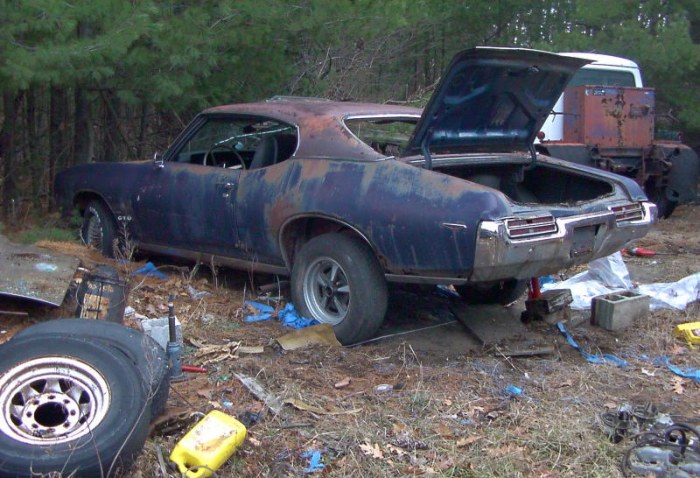 69 GTO parts car