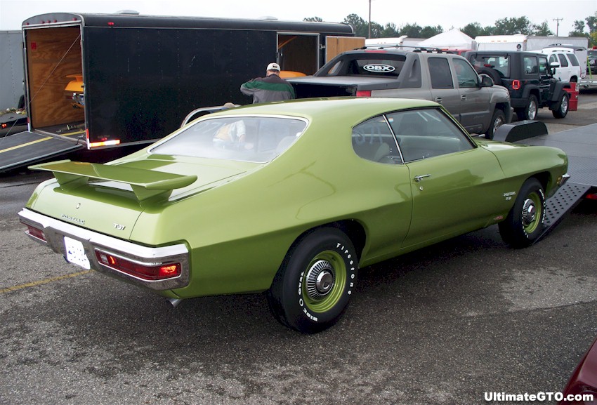 Green 1971 T-37